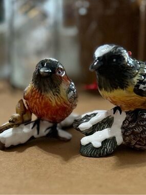Hand-Painted Ceramic Bird Figurines/Ornaments